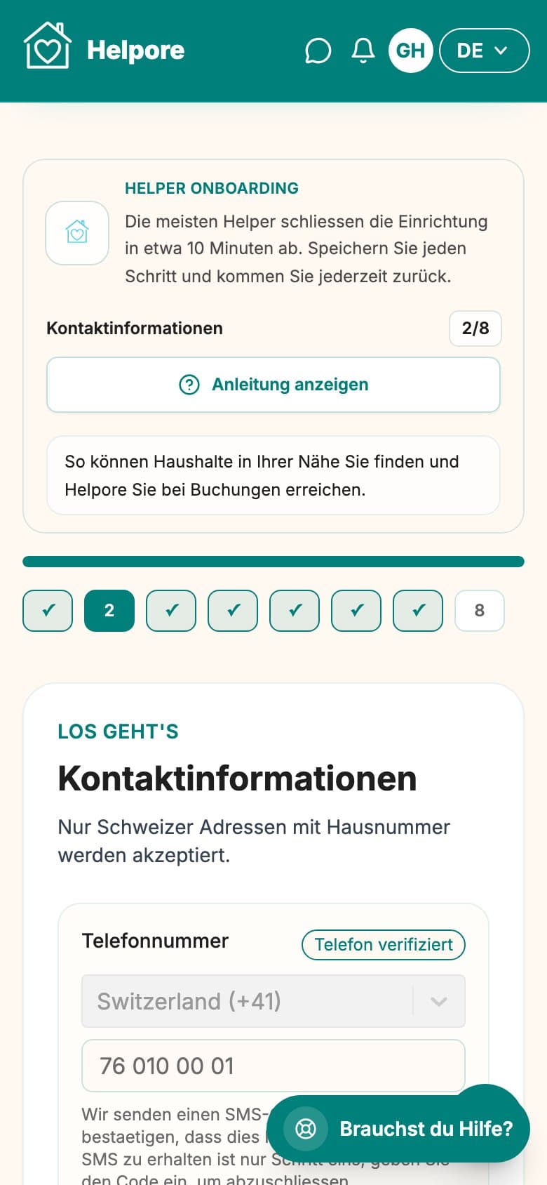 Mobiler Screenshot des Helper-Kontakt- und Telefonverifizierungsschritts.